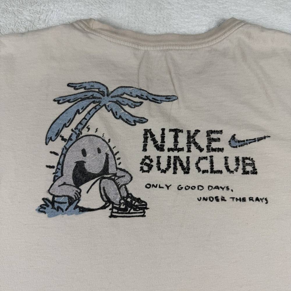 Nike Run Club Sun Club T Shirt XL Beige Graphic Palm Tree Smiley Tee